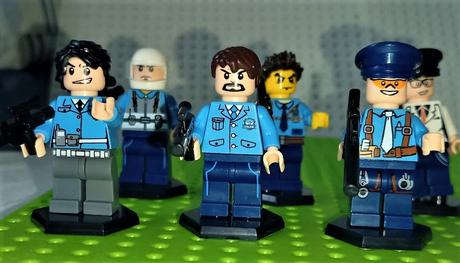 Policia 12 ks sada so zbranami, 