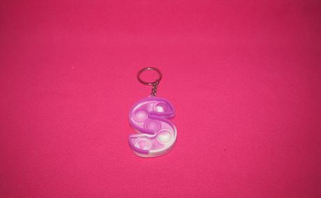 Prívesok pop-it písmenko s, 