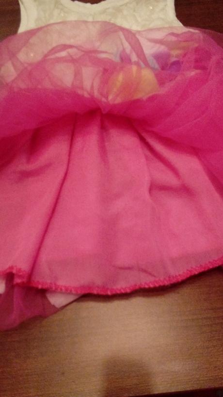 Saty s lupienkami kvetov, 80