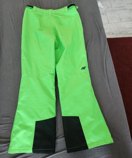 Kvalitné 4f lyžiarske nohavice, 176