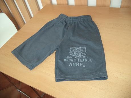 104 kraťasy sivé s tigrom, japitex,104