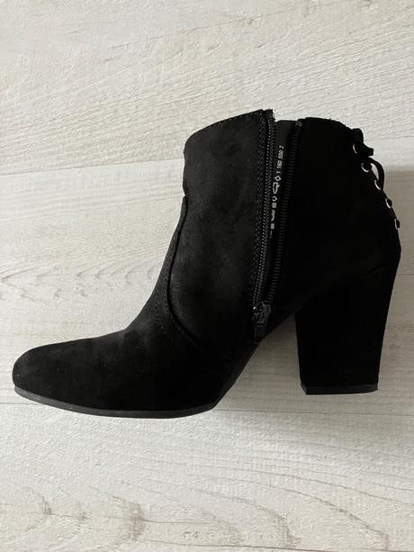 Kotnikove čižmičky, 39