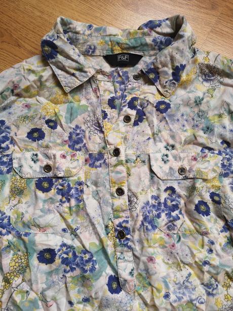 Kvietkovaná košeľa, f&f,s