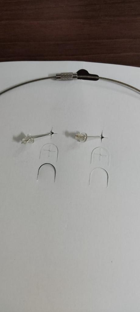 Set náušníc a náhrdelníka,