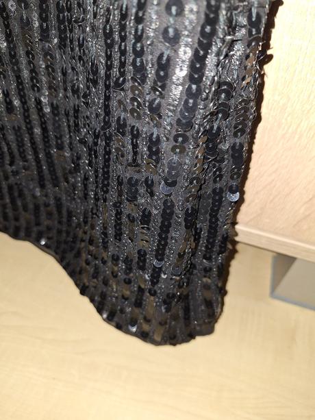 Trblietave flitrove šaty aftetshock london s-m, s