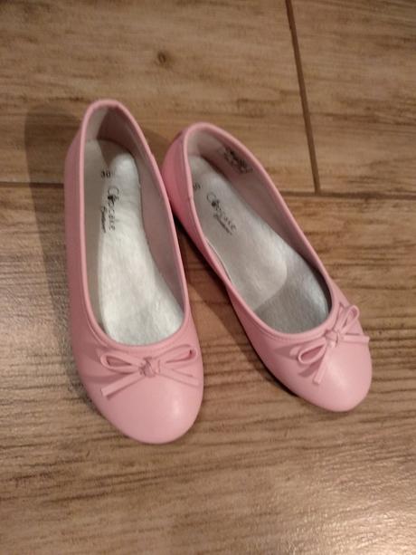 Dievčenské balerínky, 30