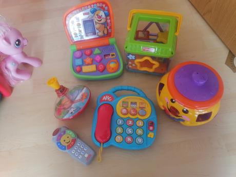 Hračky fisher price, 