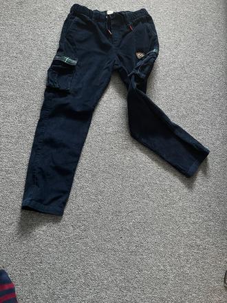 Menčestrákové  nohavice, sergent major,152