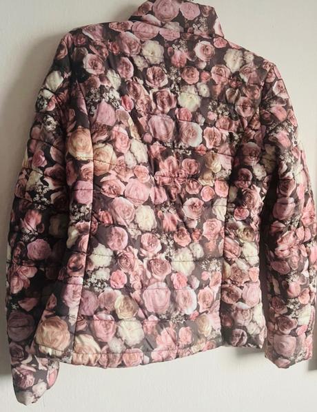 Bunda jesena romanticka boho ruze s ruzami kvetova, m