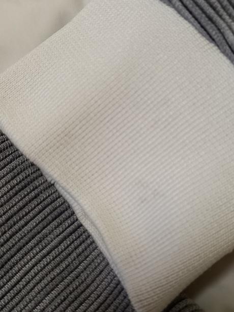 Prechodná bunda, chapter young,146