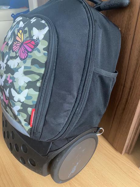 Školská a cestovná taška na kolieskach nikidom rol, 