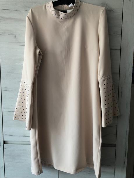 Béžové dámske šaty, l