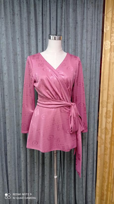 Ružová elegant a bluzka, 40