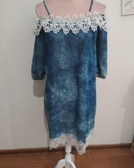 Riflové šaty s krajkou, m