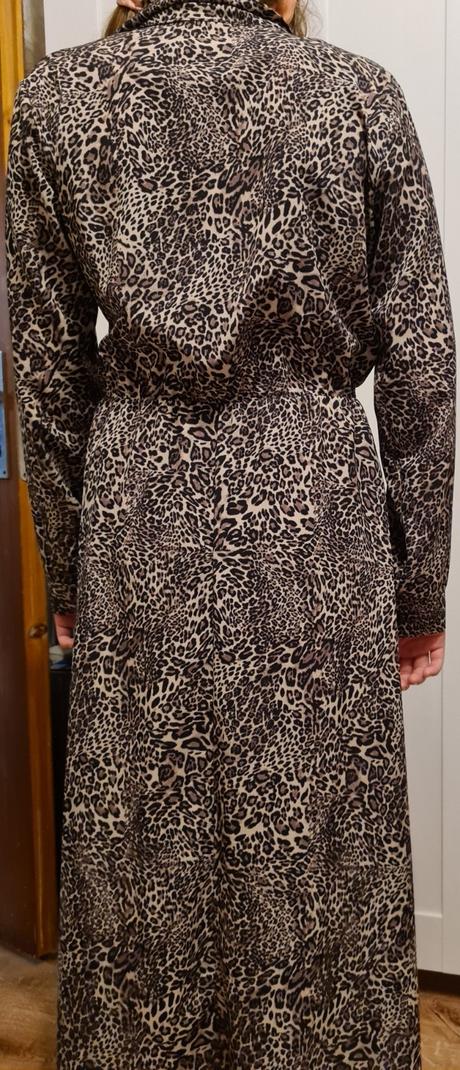 Leopardie šaty, 