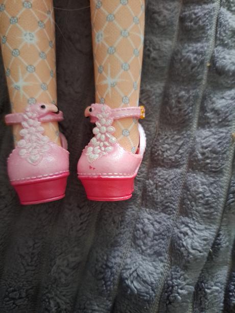 Nana suprise babika, 