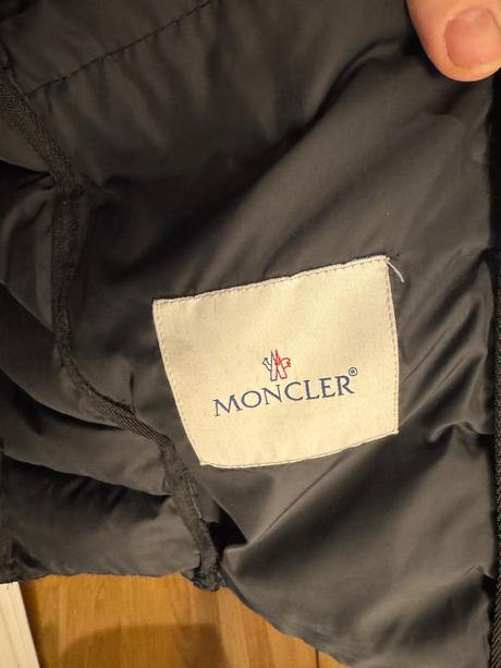 Moncler vetrovka, l