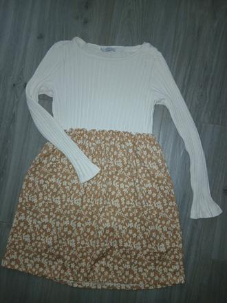 Saty s kvietockami a rebrovanym zivotikom, reserved,152