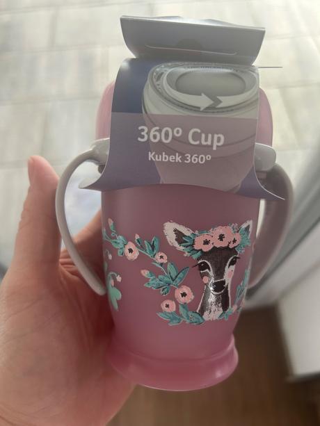 Uciaci hrncek na pitie,