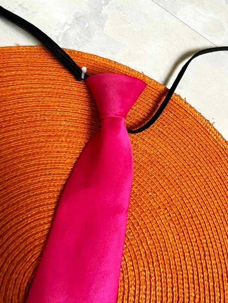 Kravata na rozlúčku so slobodou, 