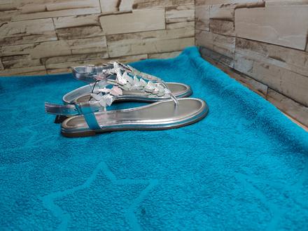 Buffalo 39 - dámske motýľové sandále, 39