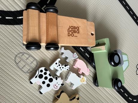 Farmársky traktor jabadabado,