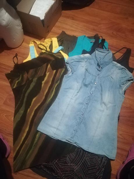 Letný balík tričiek a šiat veľ.m 8 ks, m