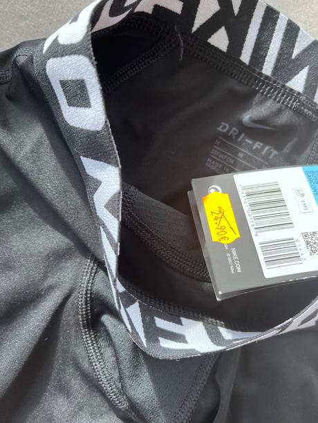 Nike kraťasy top stav, nike,134