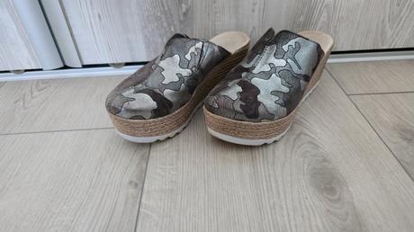 Šlapky na platforme, 39