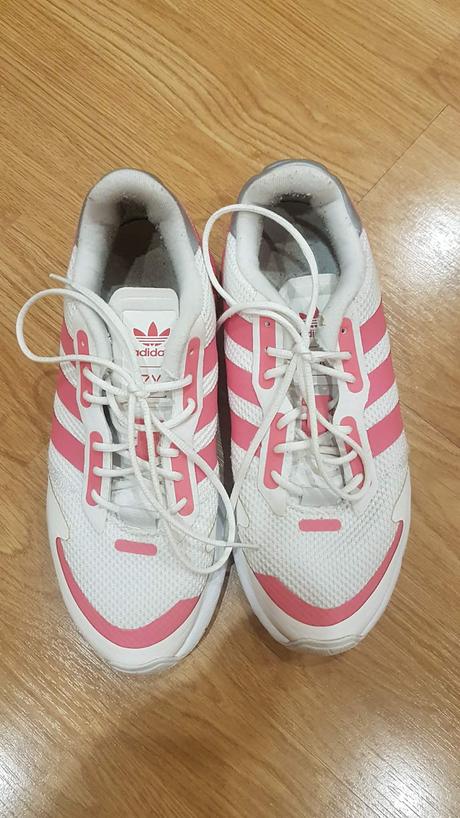 Botasky v. 40, adidas,40