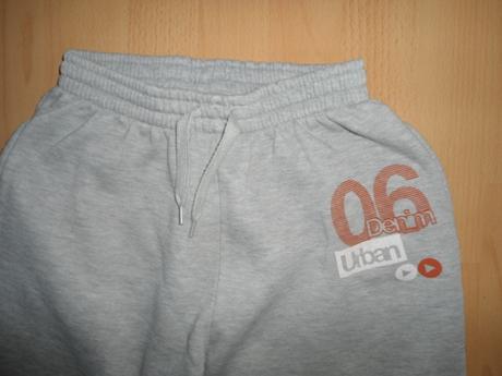 Sive chlapcenske teplaky, 146