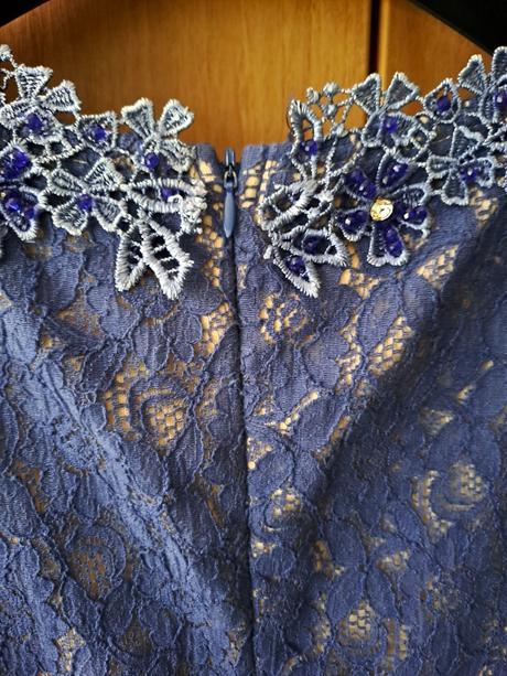 Spoločenské midi šaty, 42