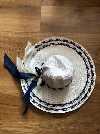 Letny klobuk, 