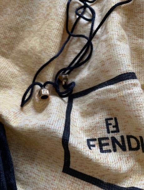 Fendi kabelka, fendi