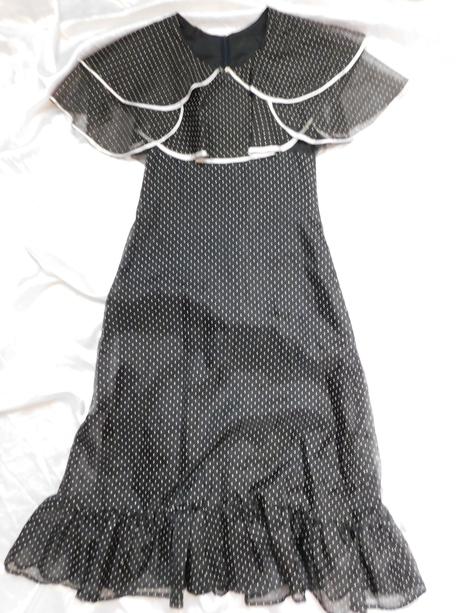 Pekne bodkovane vintage šaty, 36