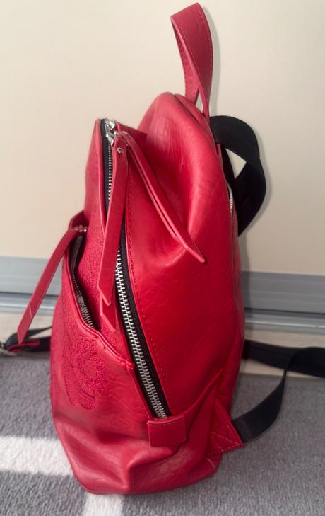 Batoh desigual červený top stav, desigual