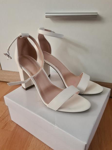 Biele svadobne sandale, 37