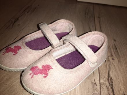 Papučky jednorožec, 27