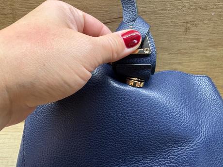 Kabelka coccinelle, coccinelle