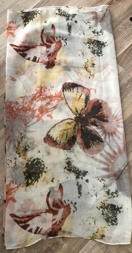 Krásna nová šatka na krk, 