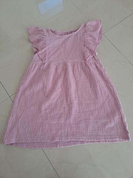 Mušelinove šaty, gate,104