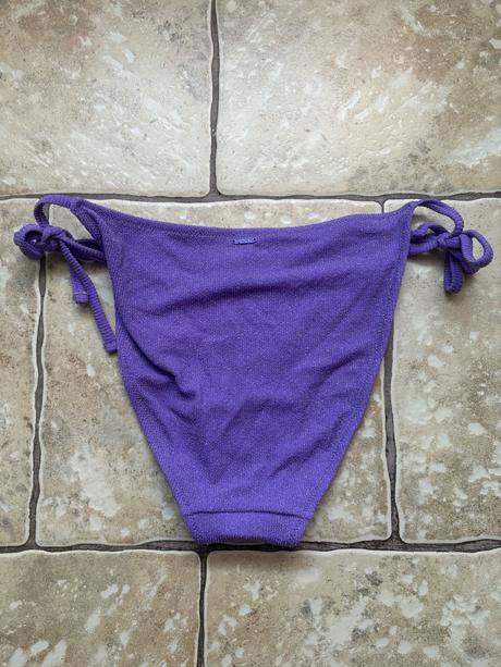 Lila trblietavé plavkové nohavičky vs, victoria's secret,l