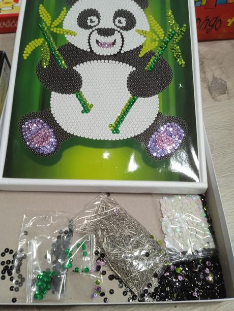 Tvorivá zapichovacia hra s trblietkami, 