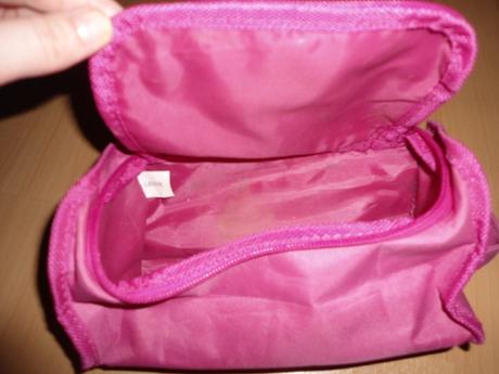 Ruzova kozmeticka kabelka, 