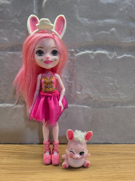 Enchantimals zajačik,