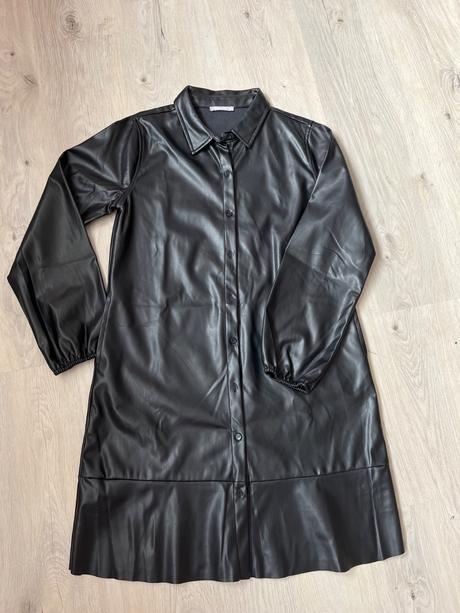 Dámska koženková košeľa, 38