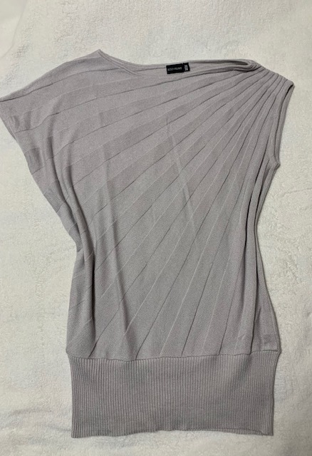 Tenký svetríkový top netopierieho strihu, l / m / s