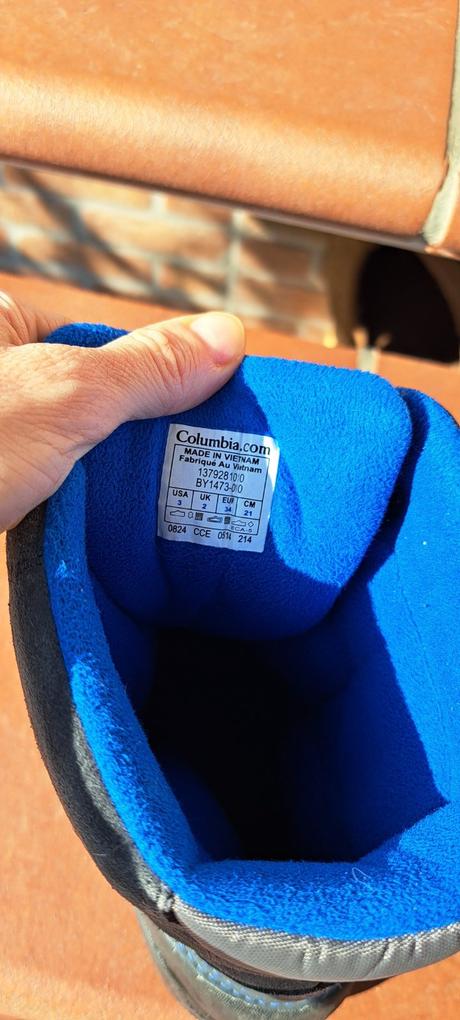 Snehule, columbia,33