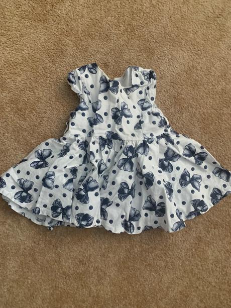 Nadherne saty s bohatou tylovou spodnickou, 74