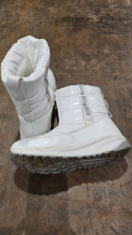 Dievčenské snehule, 37